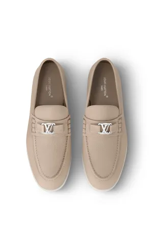 $1,170 LOUIS VUITTON - Neutral/Ivory *ESTATE* Summer Walk Logo Loafers - 10 US (9 LV)