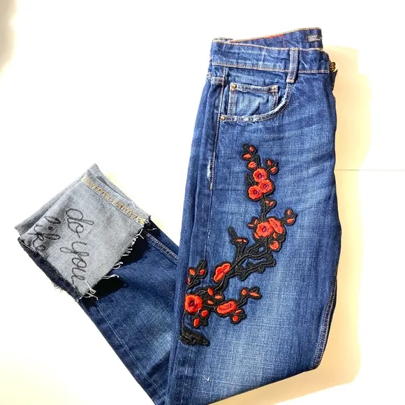 2 🔖 ZARA Trafaluc Denim Wear Floral Cigarette  Embroidered Raw Hem Jeans