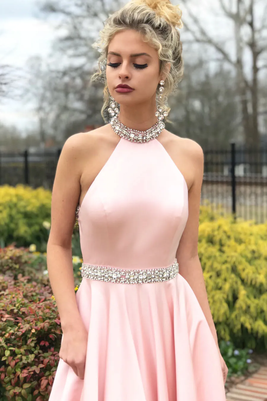 Backless Sleeveless Beaded Long  Blush Prom Dresses Halter Neck Satin Pink Evening Dress
