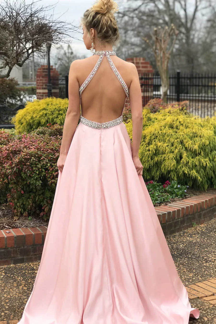Backless Sleeveless Beaded Long  Blush Prom Dresses Halter Neck Satin Pink Evening Dress