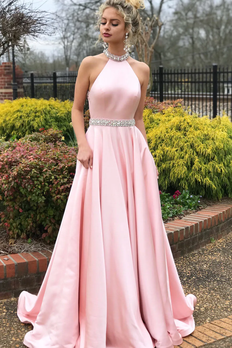 Backless Sleeveless Beaded Long  Blush Prom Dresses Halter Neck Satin Pink Evening Dress