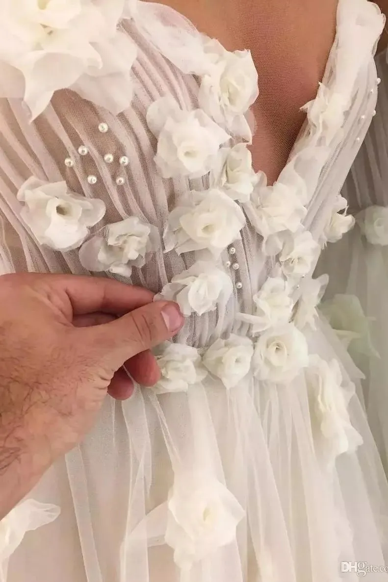 Beautiful A-line Scoop Floor Length Sleeveless Hand-Made Flower Beading Tulle Bridal Gown Wedding Dress OHD143