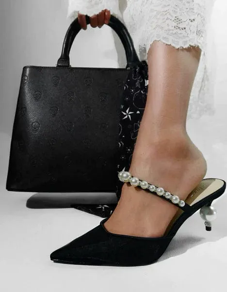 Betsey Johnson Evey Heels In Black
