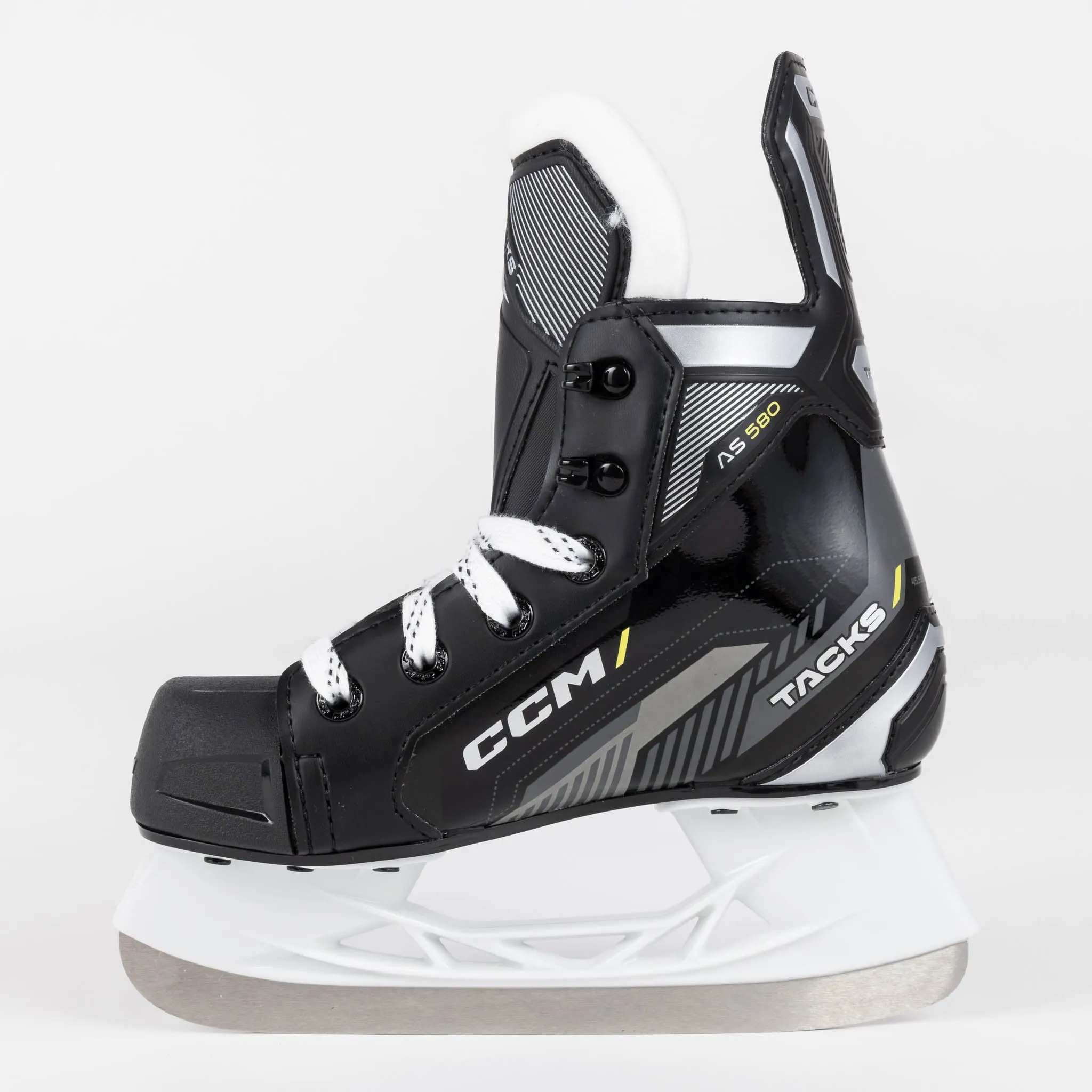 CCM Tacks AS580 Youth Hockey Skates