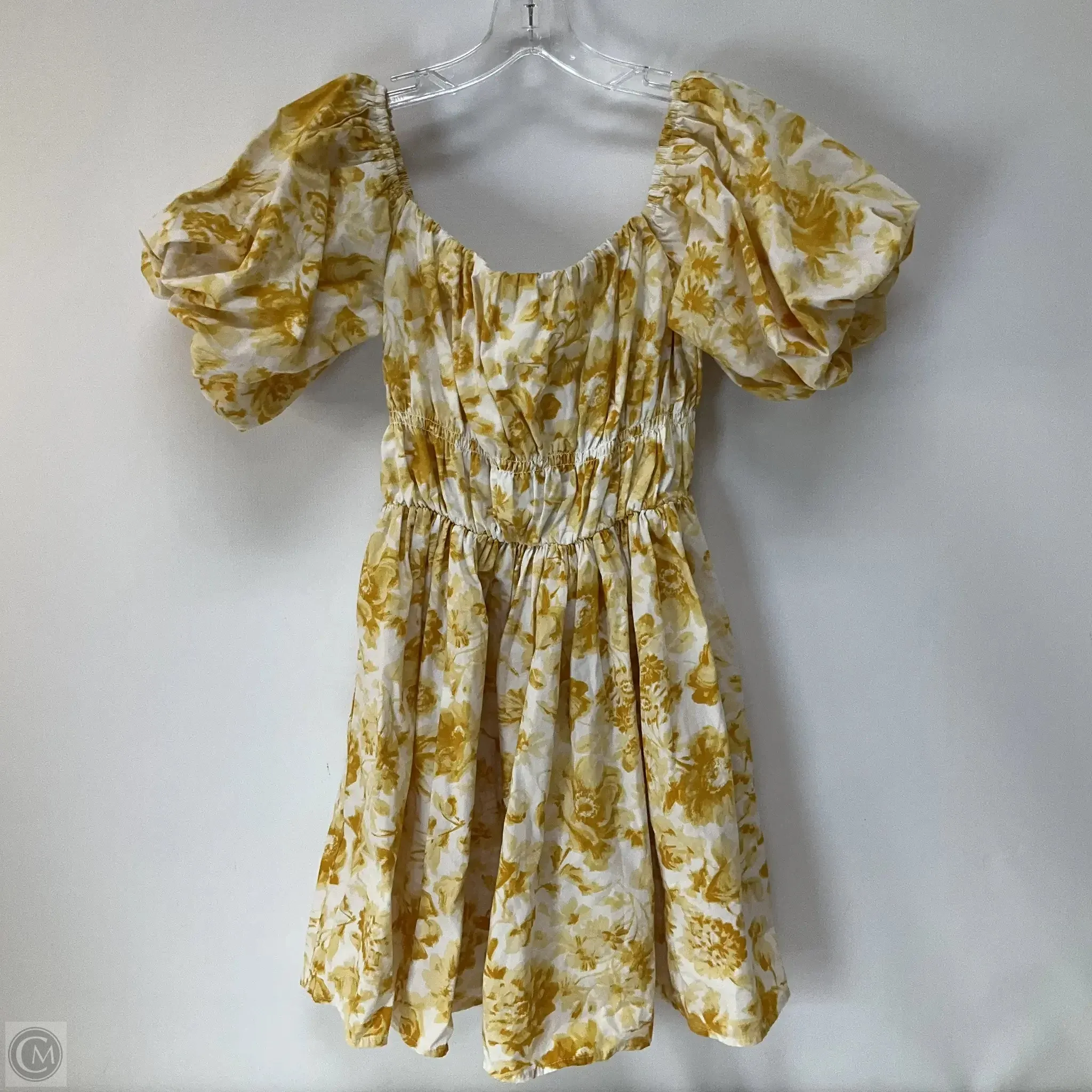 Dress Casual Short By Abercrombie And Fitch In Yellow, Size: M