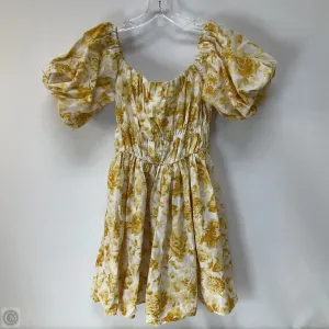 Dress Casual Short By Abercrombie And Fitch In Yellow, Size: M