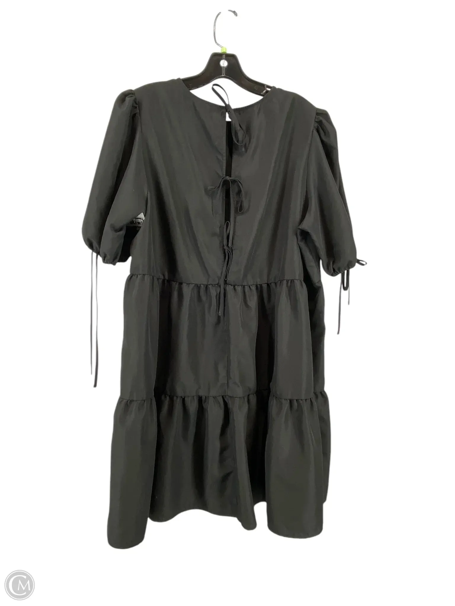 Dress Casual Short By Clothes Mentor In Black, Size: L