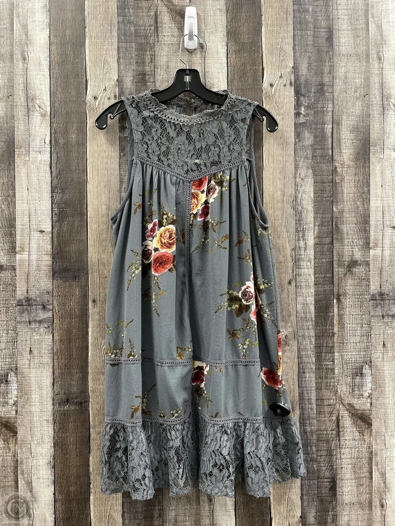 Dress Casual Short By Entro  Size: L