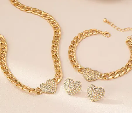 DS028-XL7327B - Crystal Pave Heart w/ Thick Chain Bracelet