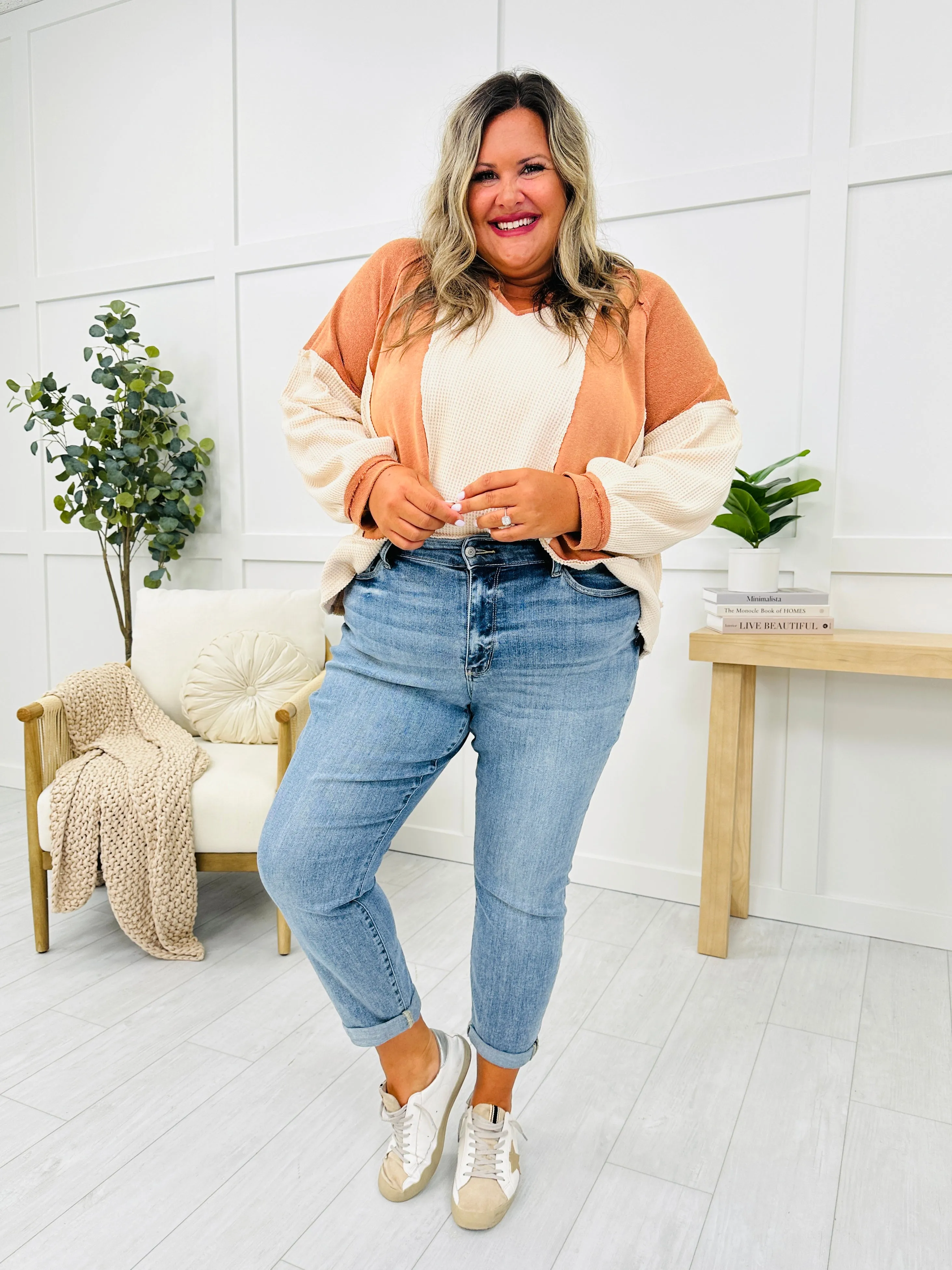 Gwendolin™ | Mid Rise Classic Style Plus Size Washed Denim