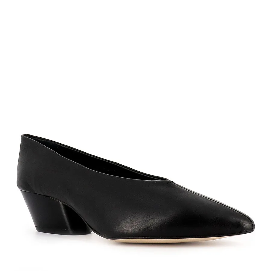 HARD W - BLACK LEATHER