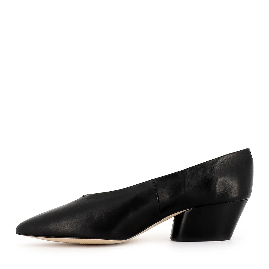 HARD W - BLACK LEATHER