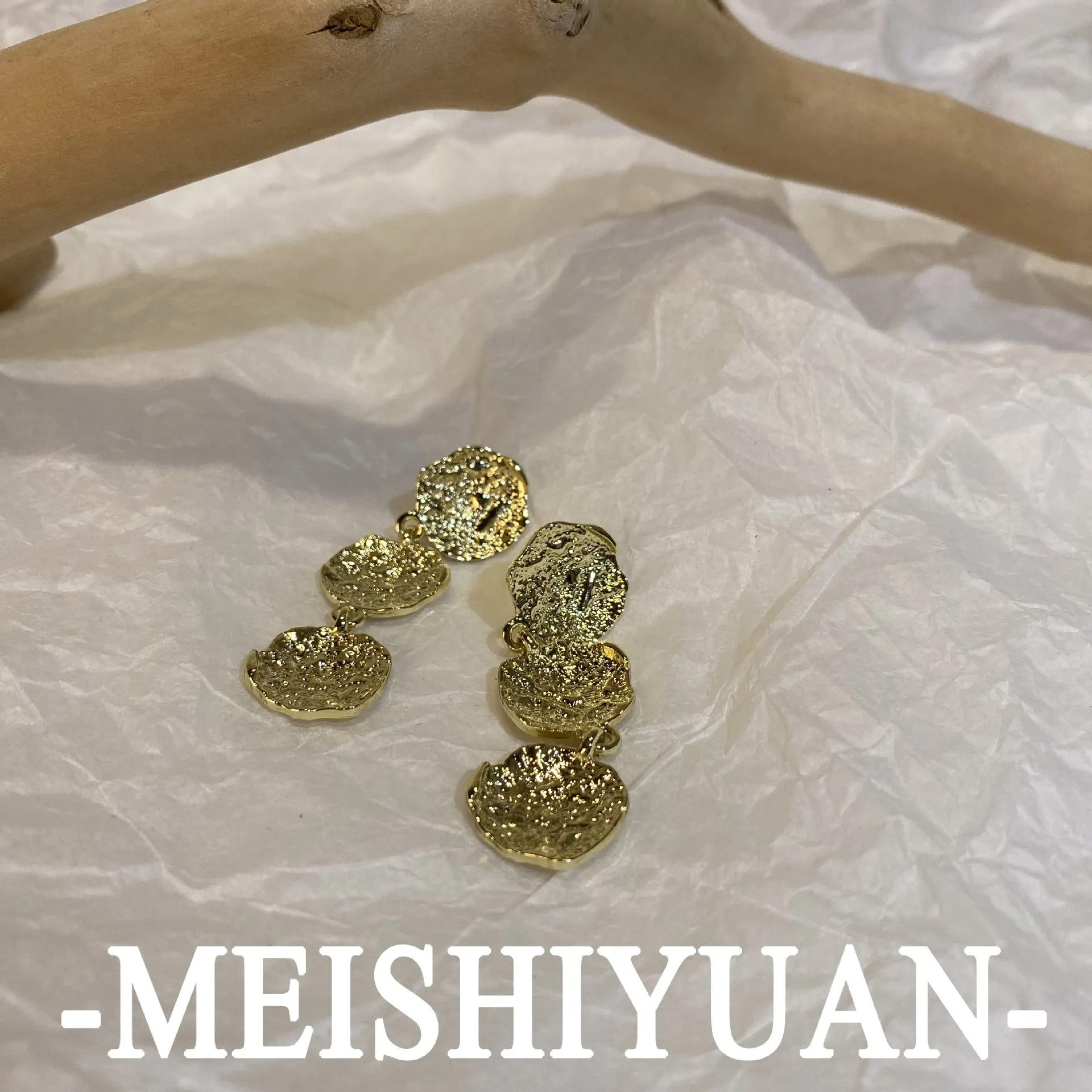Just Lil Things Gold Pin Earrings jlt11632
