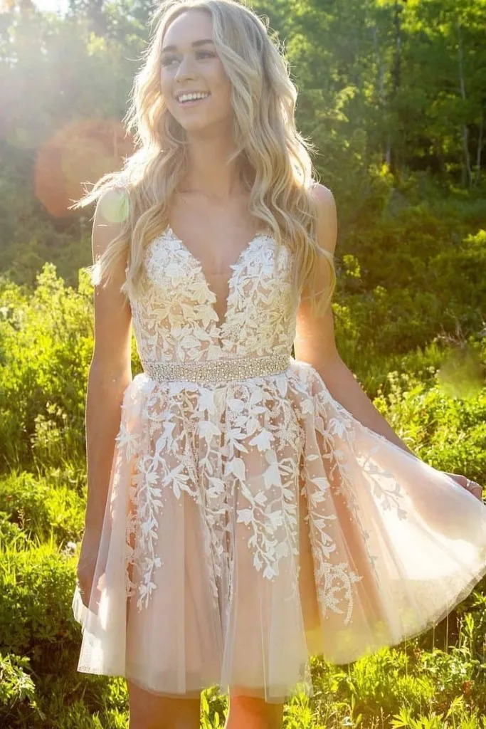 Lace Appliques  Beaded Homecoming Dresses Tulle Short Prom Party Gown DKL1120