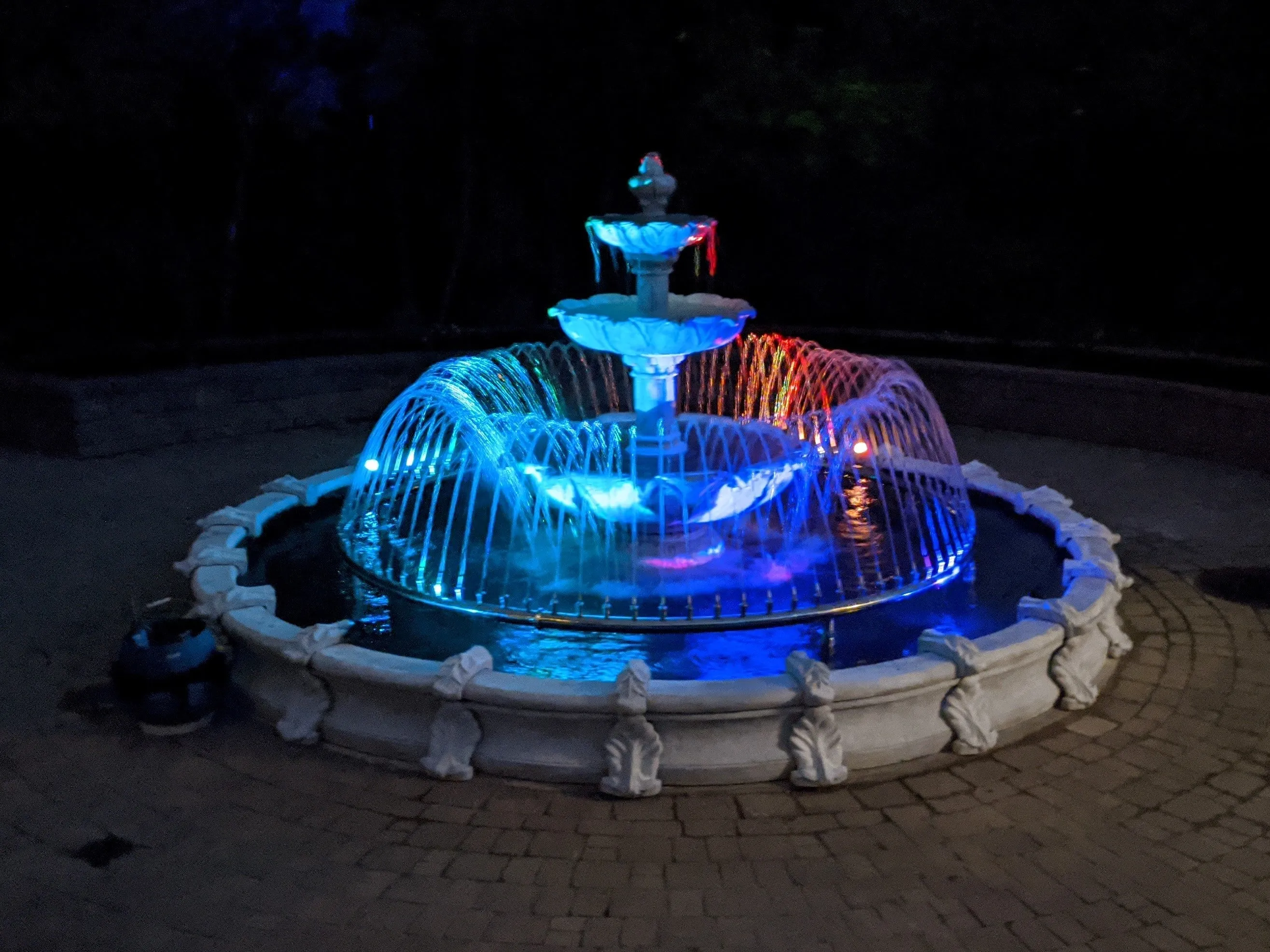 Large 3 Tier Leaf Fountain with Large Basin