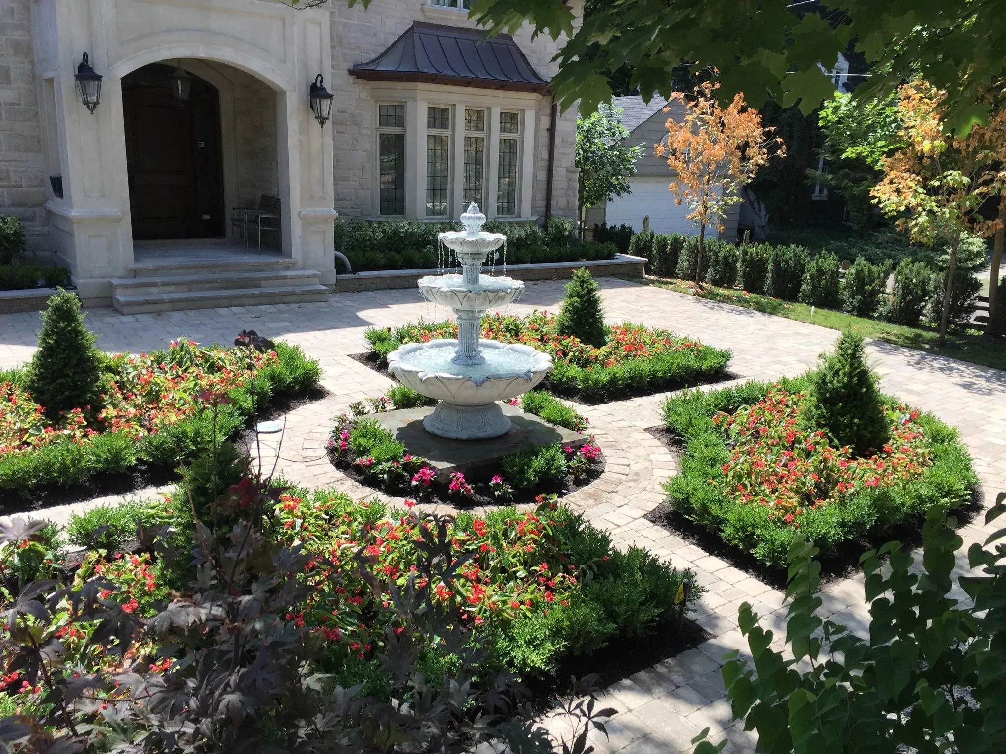 Large 3 Tier Leaf Fountain