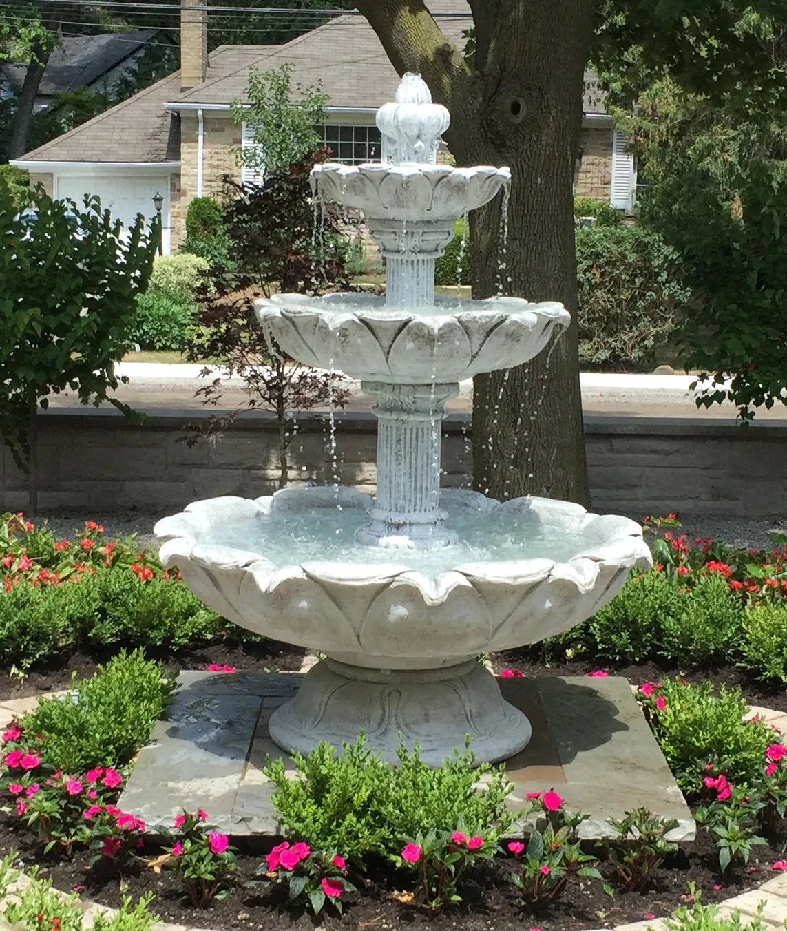 Large 3 Tier Leaf Fountain