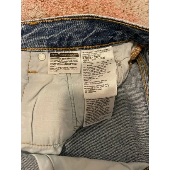 Levi's Women's 501 Original Shorts‎ Distressed Button Up, Fringe Size 27