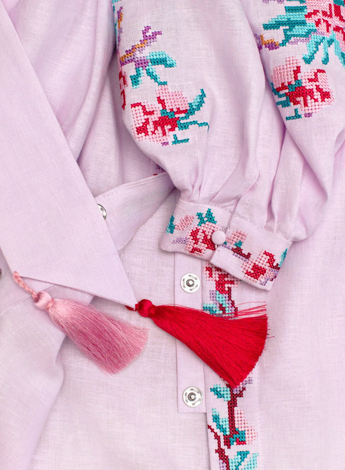 Light purple Kaftan with embroidered swallows