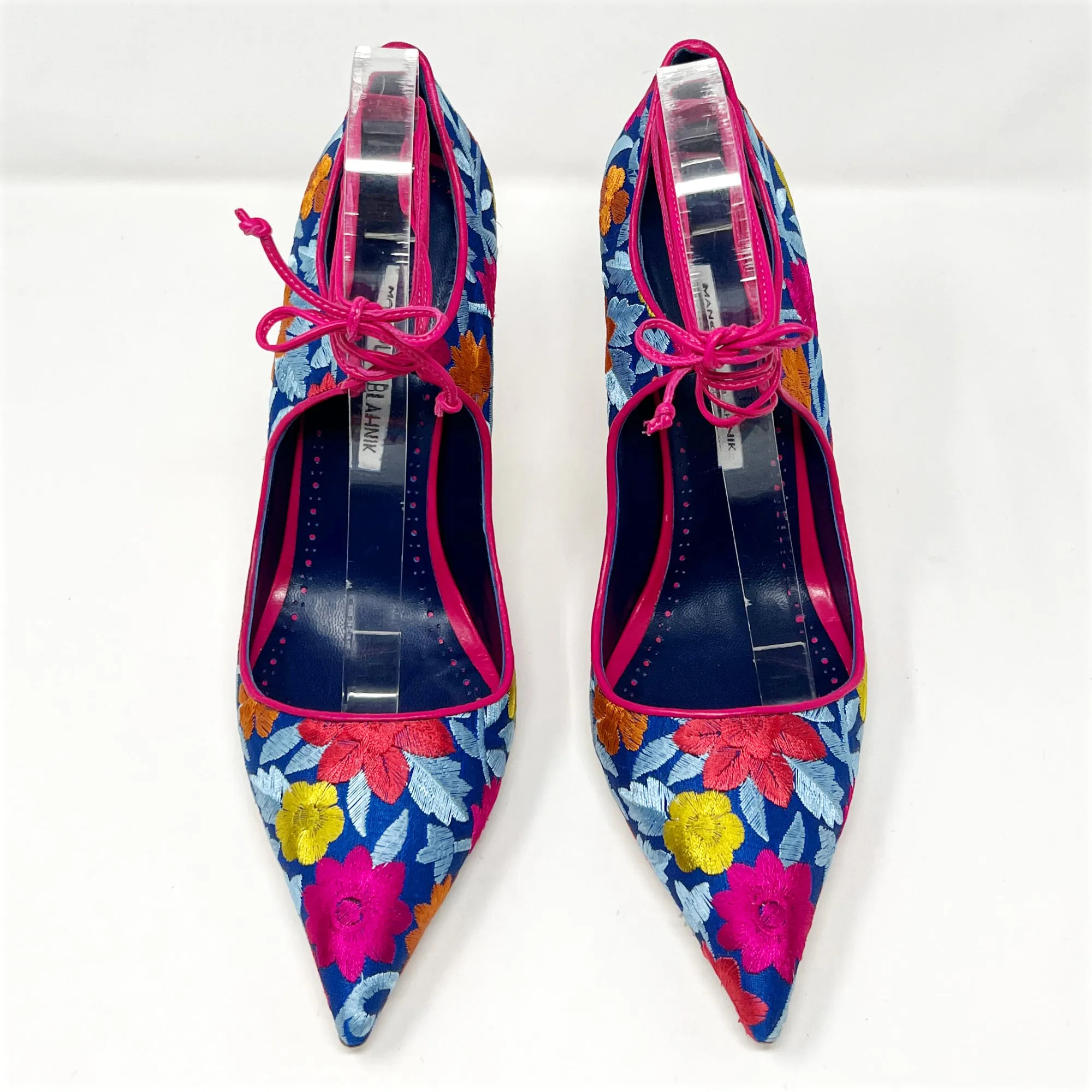 Manolo Blahnik Cotis Multicolor Floral Embroidered Pointed toe Ankle Wrap Pumps Size EU 39.5