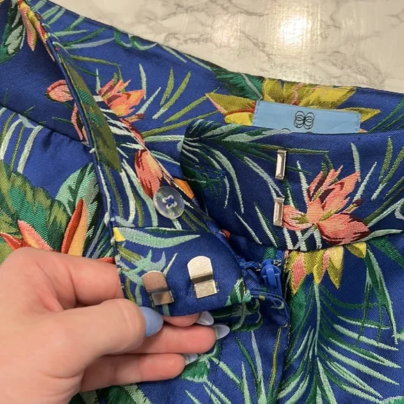 NWT! CeCe Floral Tropical Shorts