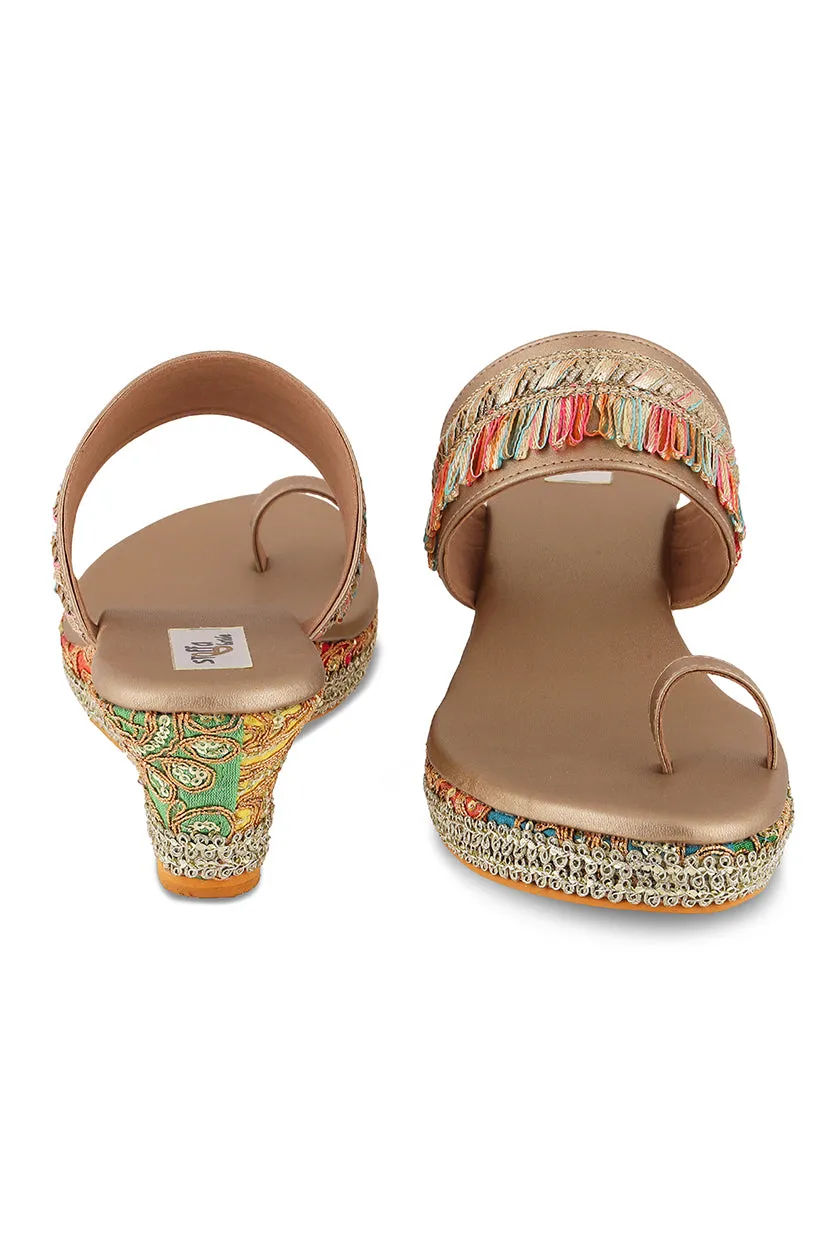 Pastel Brocade Border Low Wedge Light Gold
