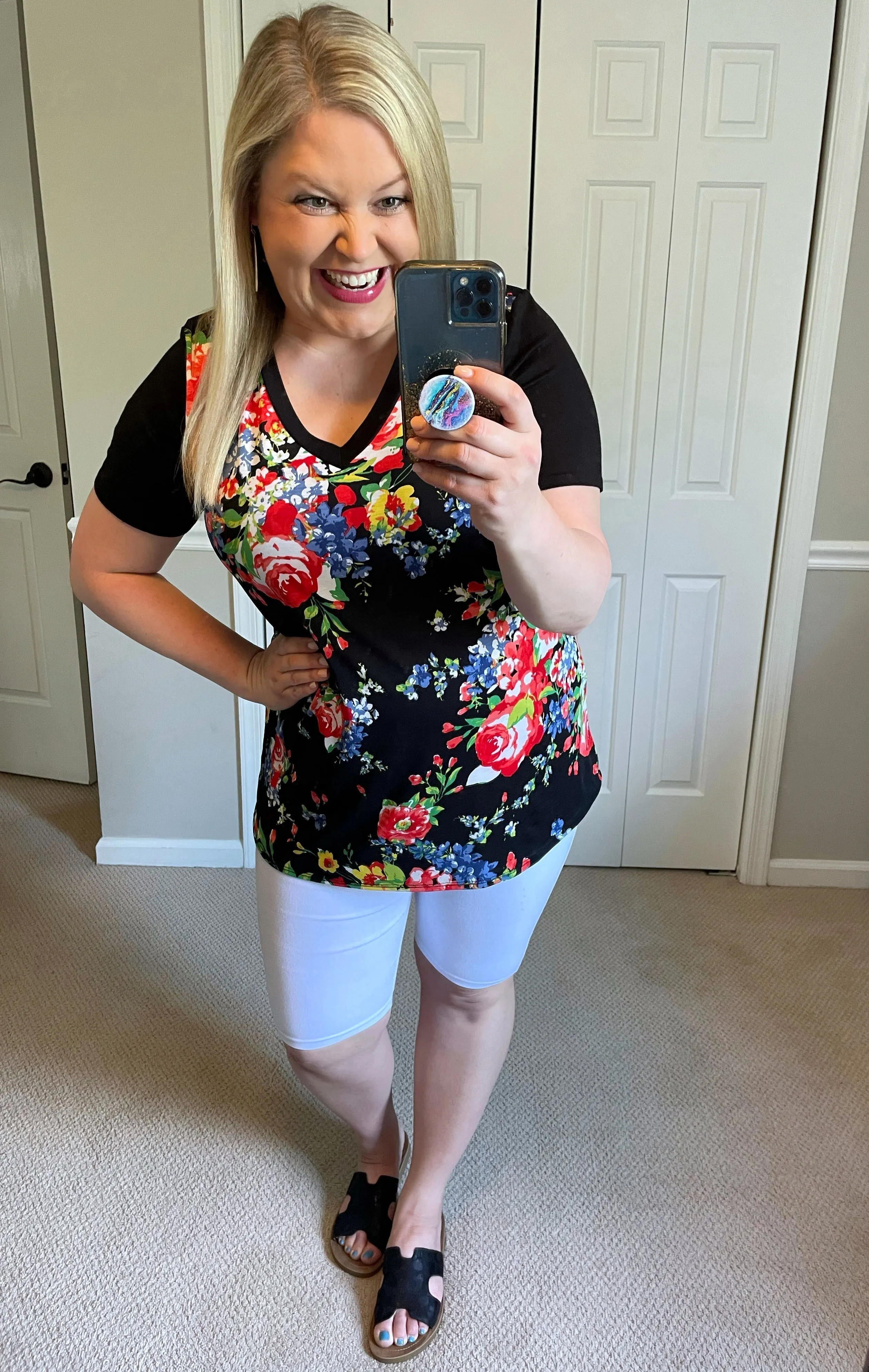 Pop of Color Floral V-Neck Tee in Black
