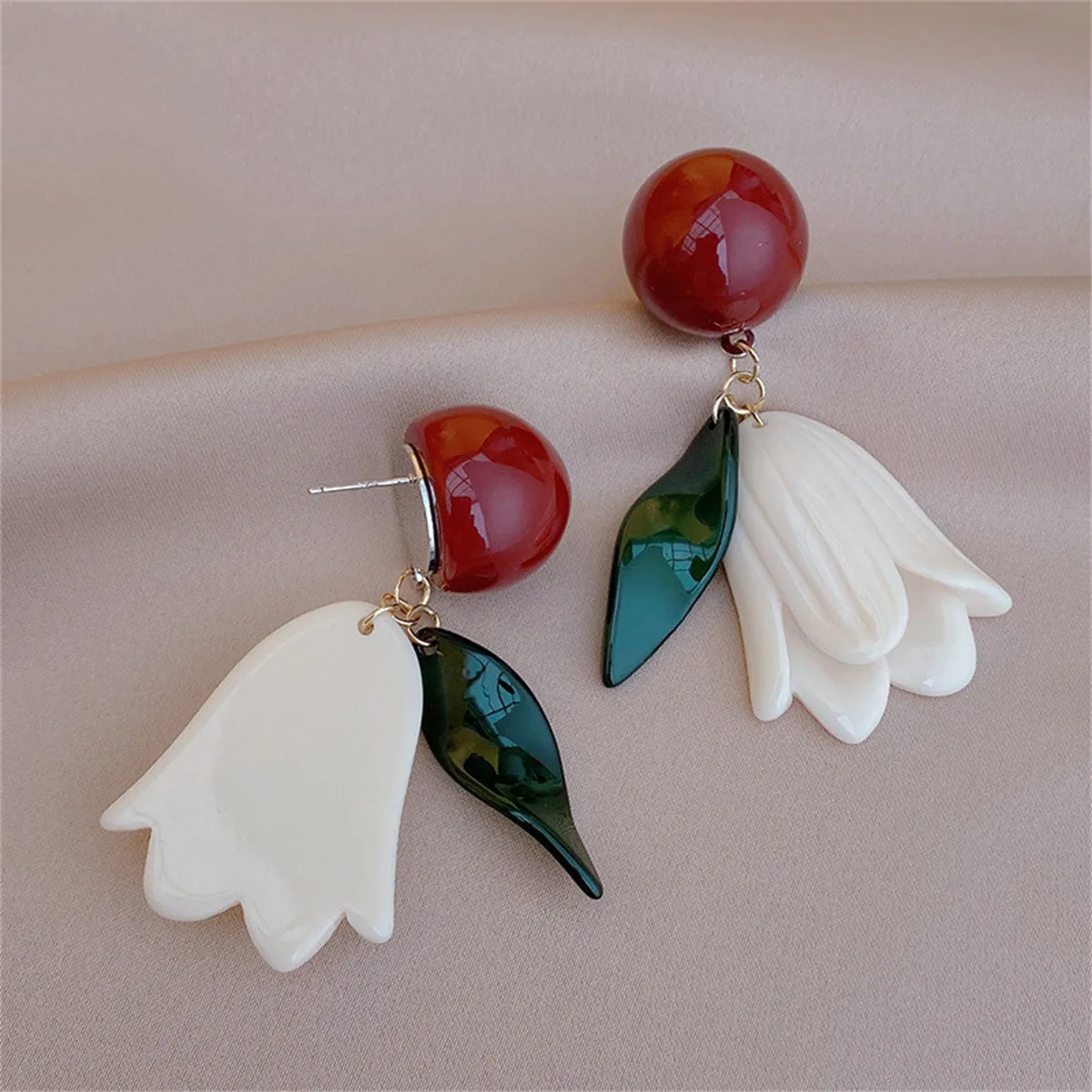 Red & White Flower Drop Earrings