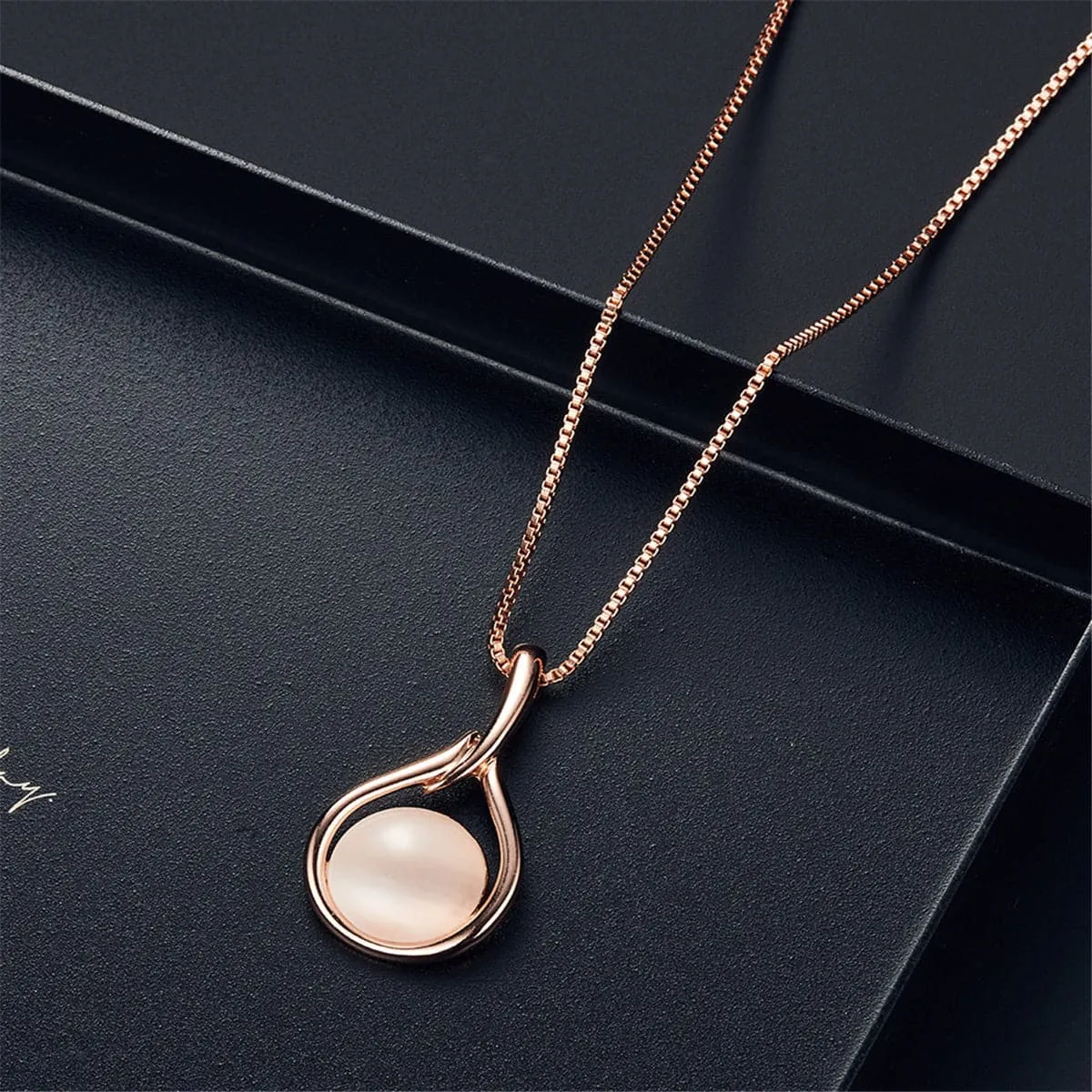Rose Quartz & Cubic Zirconia Pendant Necklace & Drop Earrings