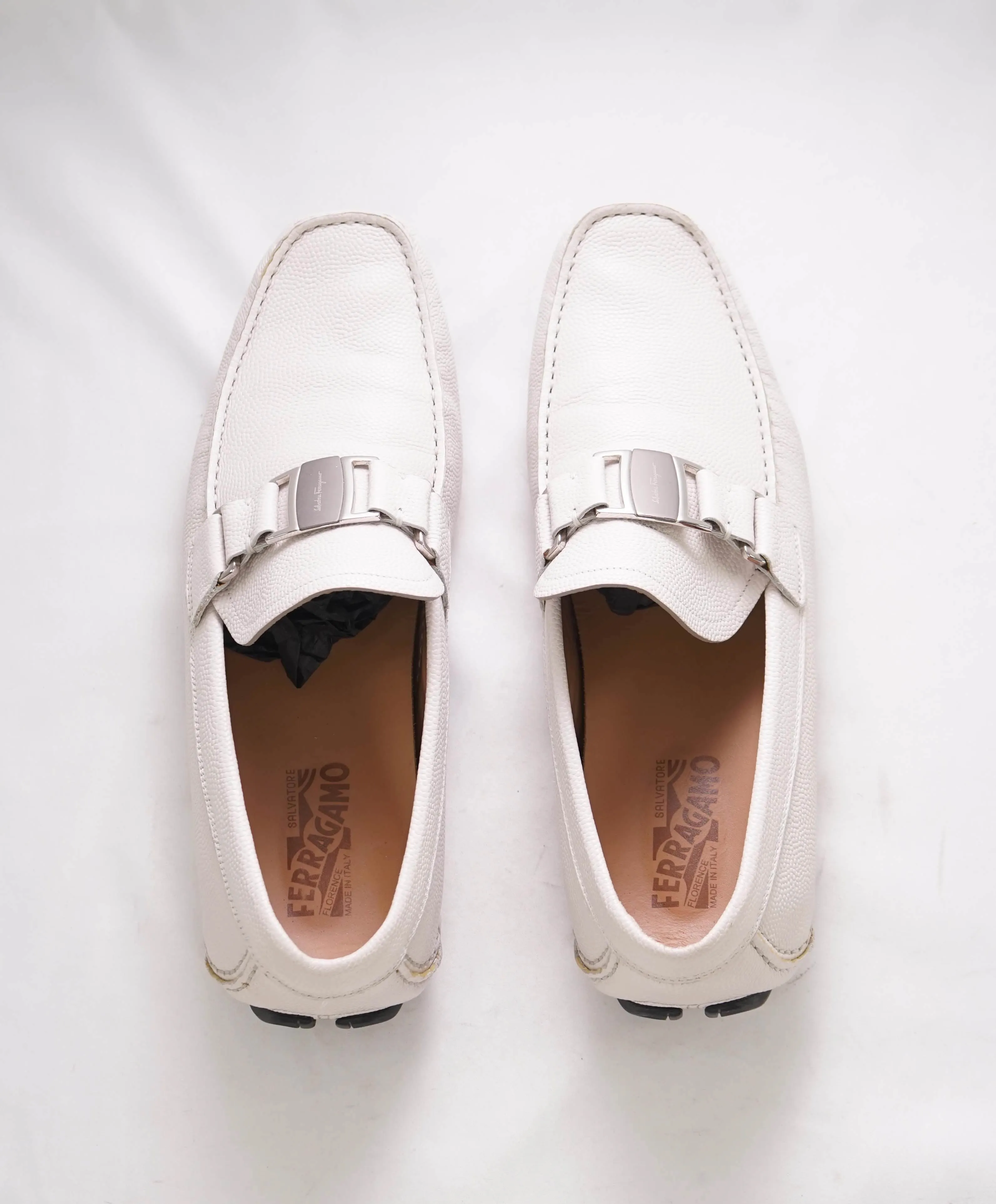 SALVATORE FERRAGAMO - “Sardegna"White pebbled Leather Iconic Loafers - 10 EE