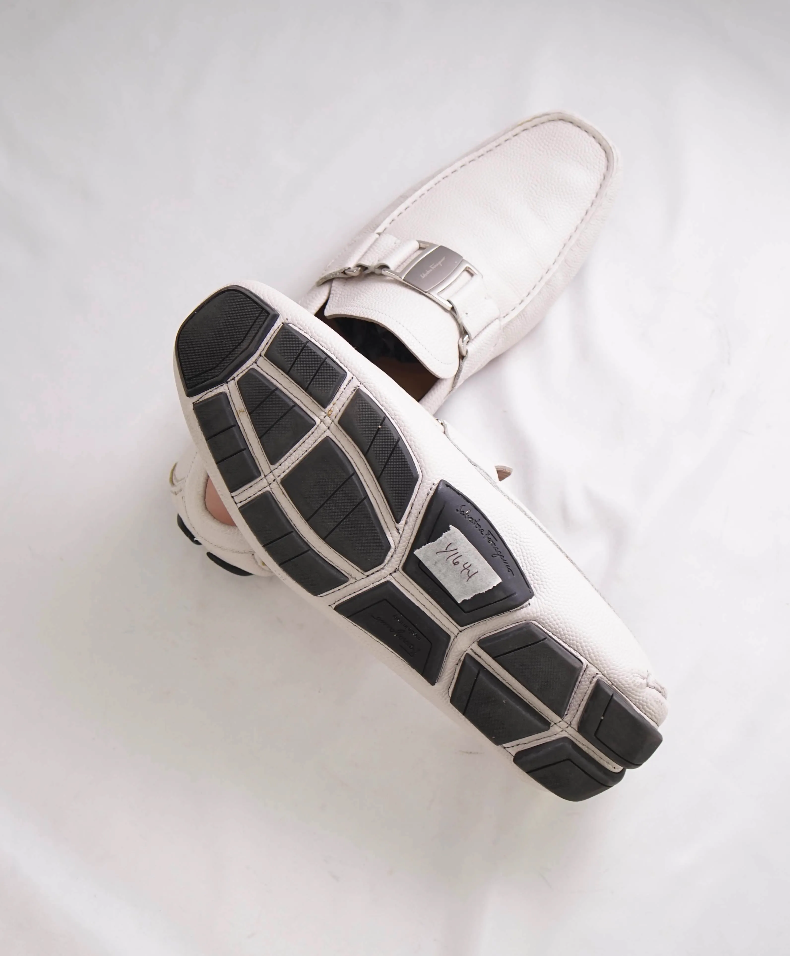 SALVATORE FERRAGAMO - “Sardegna"White pebbled Leather Iconic Loafers - 10 EE