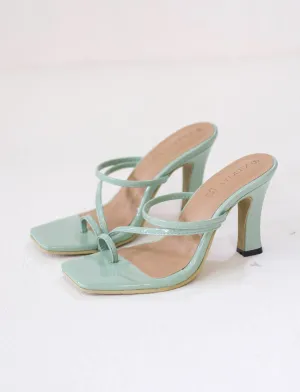 Sandra Pointed Heels