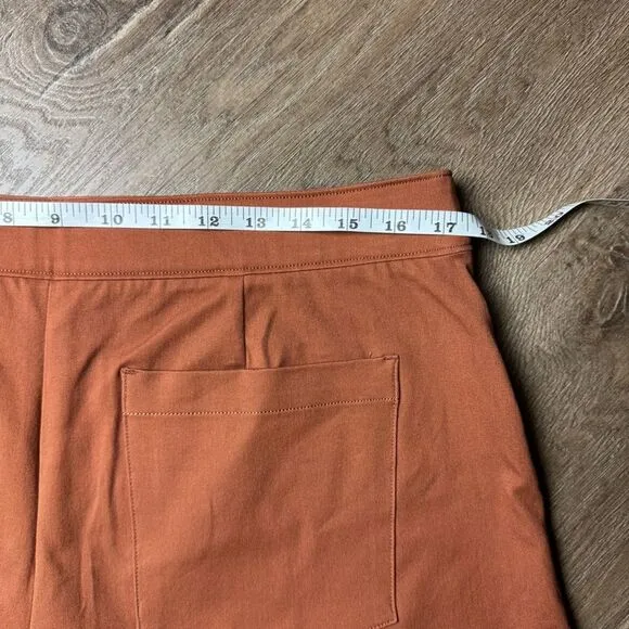 SPANX | On the Go Twill Shorts 4” NWT