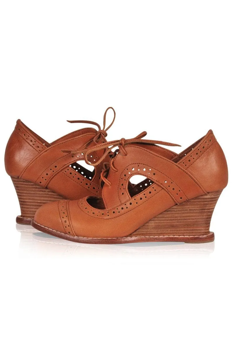 Stockholm Oxford Wedges in Light Tan