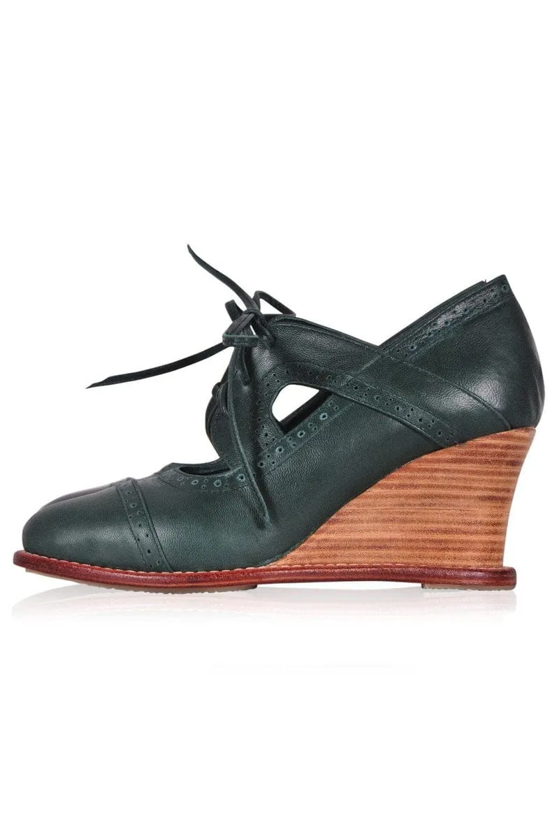 Stockholm Oxford Wedges in Light Tan