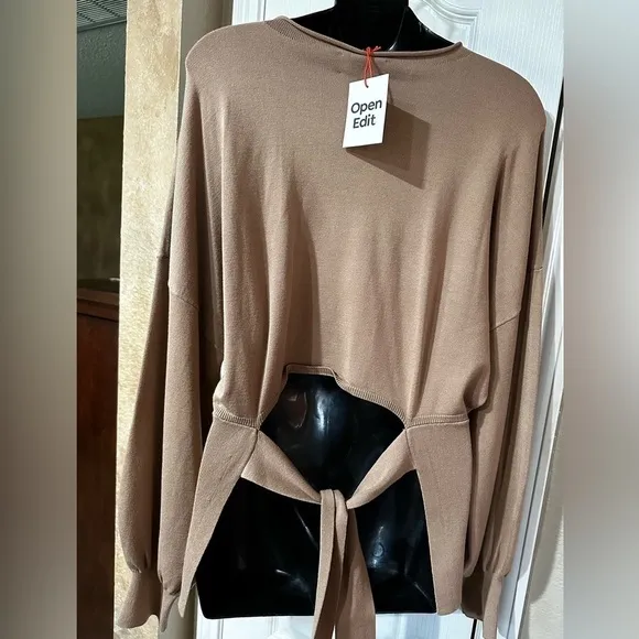Tie Back Belt Ribbed Mocha Mousse Sweater Mock Neck Billow Sleeve Size L NWT