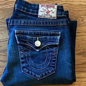 TRUE RELIGION JOEY