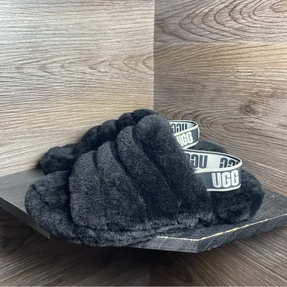 Ugg fluff yeah black slippers slides