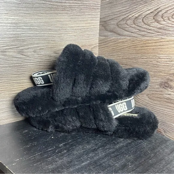 Ugg fluff yeah black slippers slides