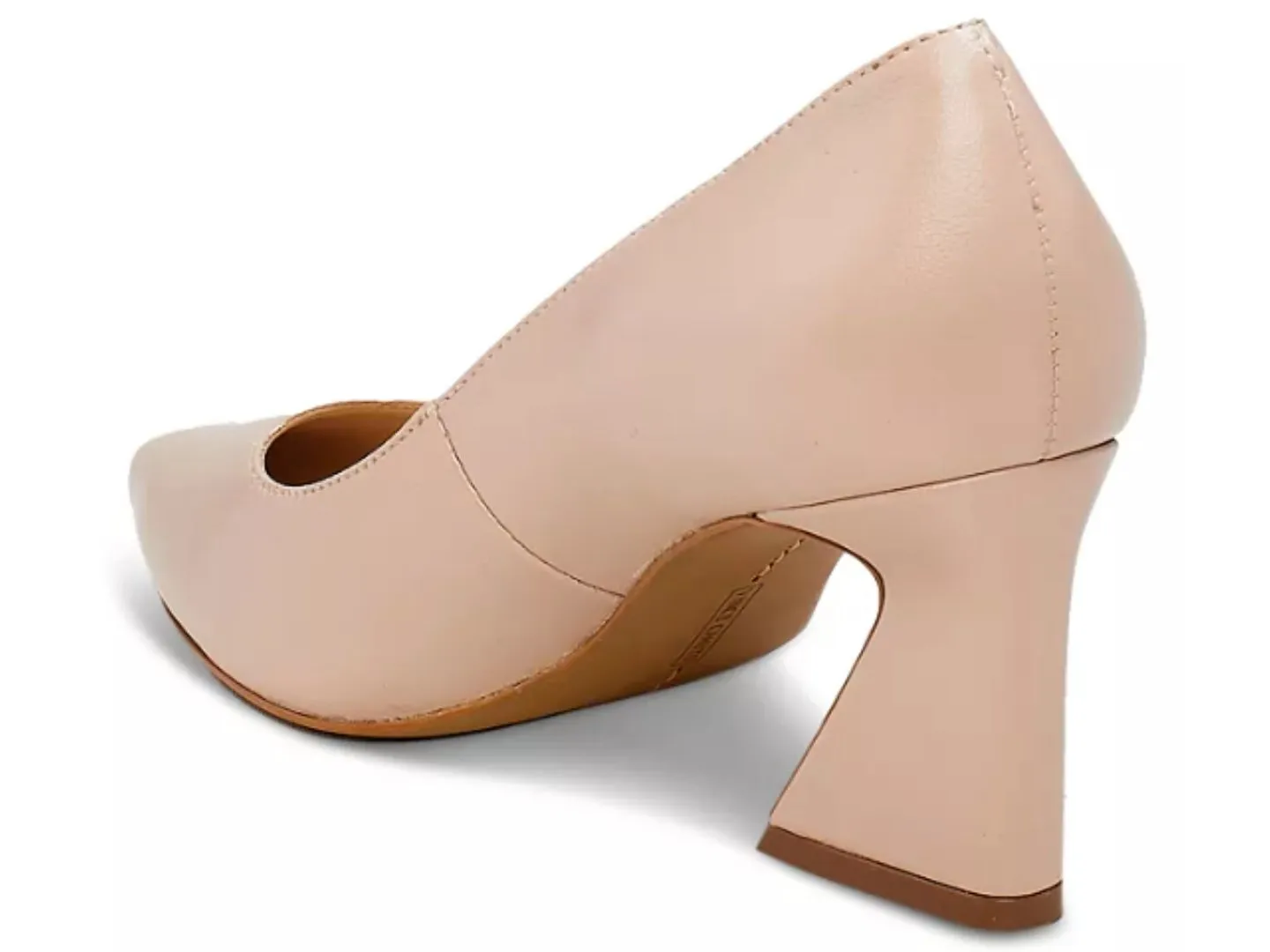 Vince Camuto: Hailenda