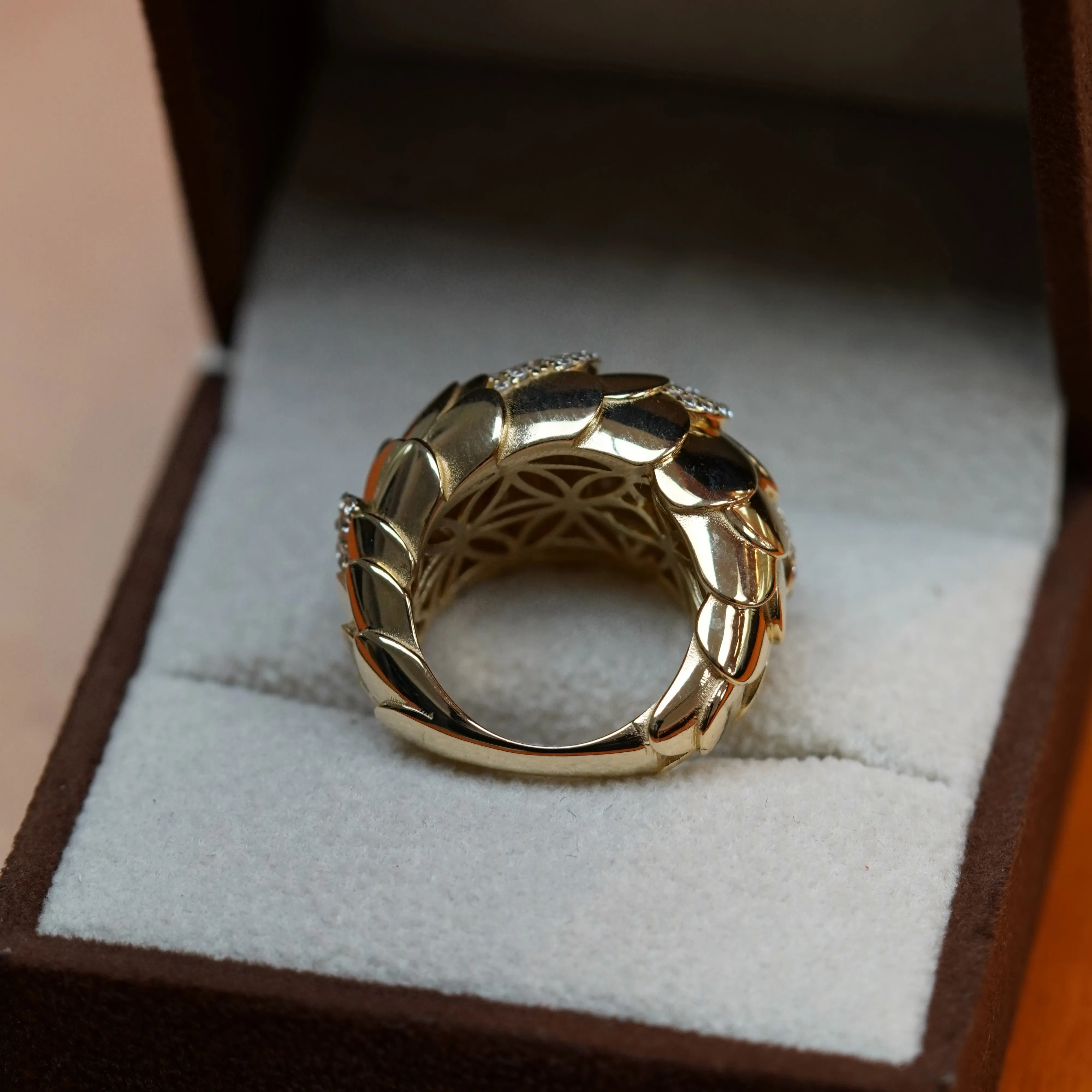 Women's Fancy big look ring in 14K