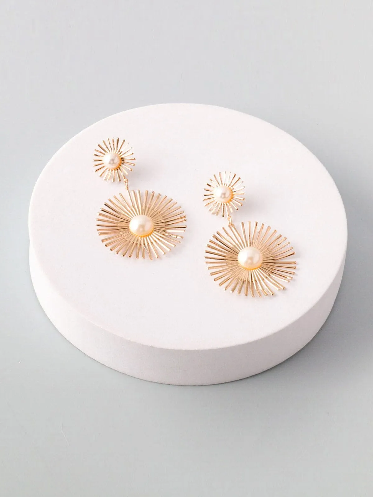 WOMEN'S FASHION GOLD  EARRINGS