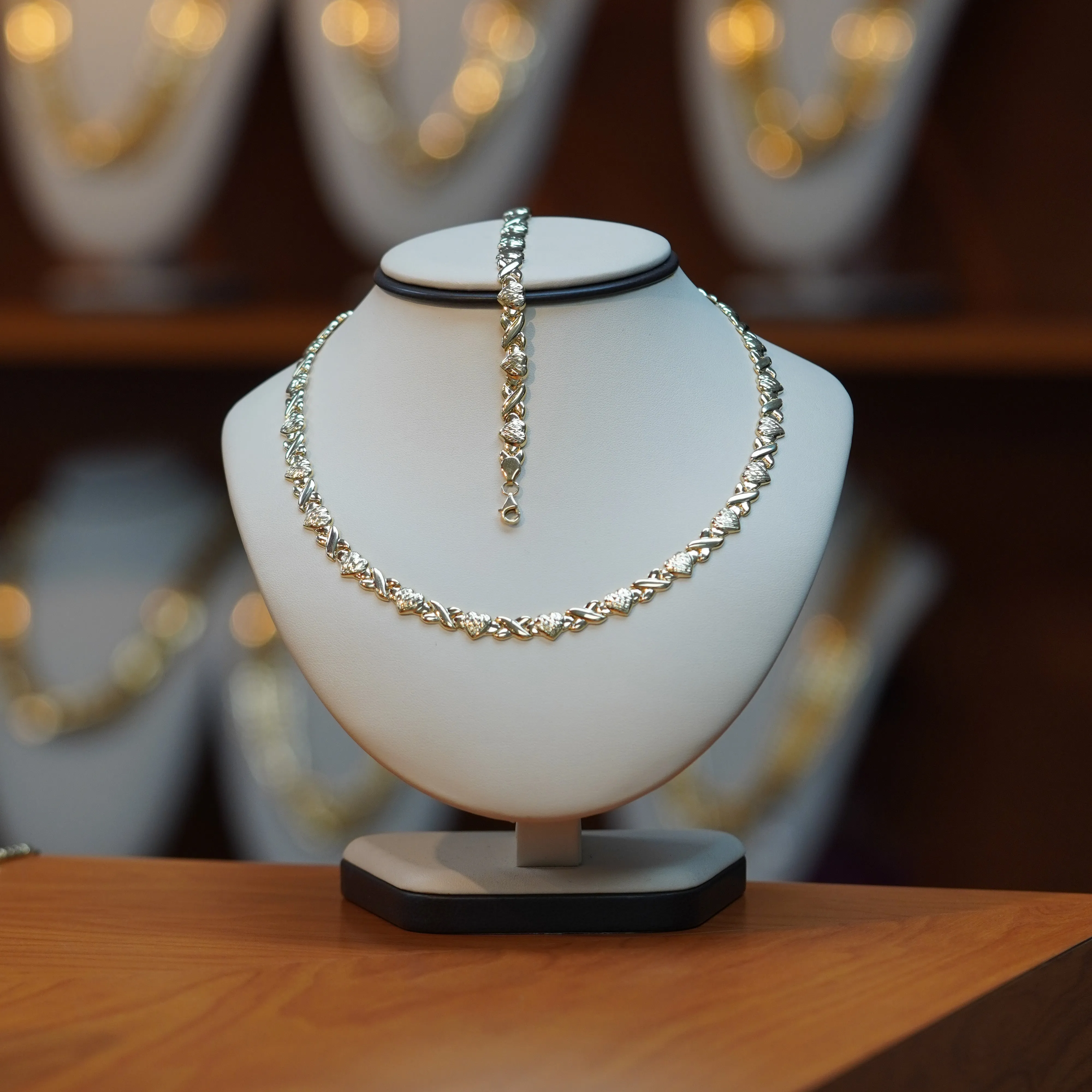 Women's stampato hearts Necklace & Bracelet Set in 10Kt Gold